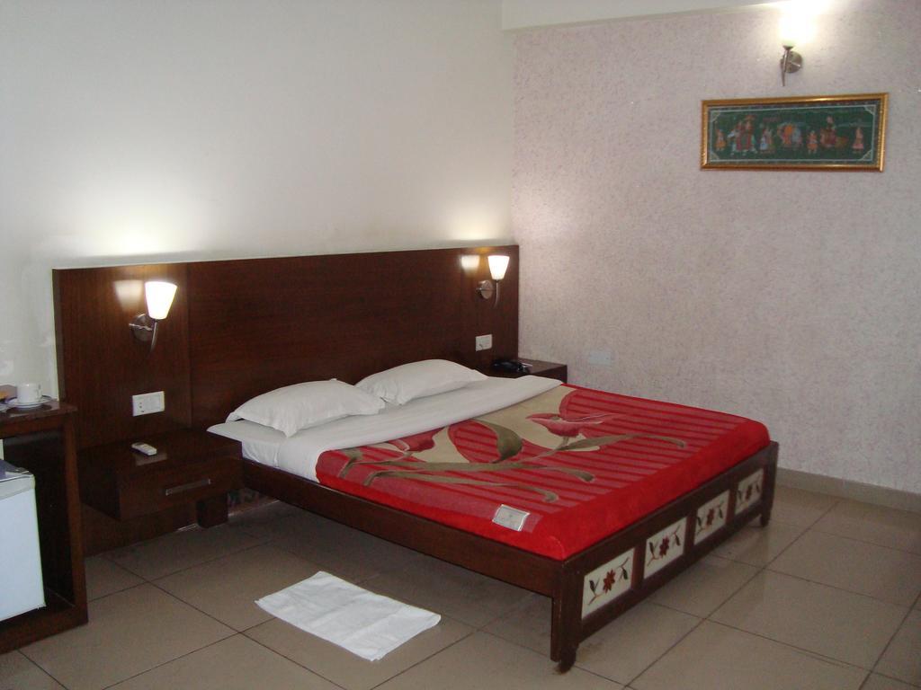Hotel Dawat Palace Agra  Eksteriør bilde