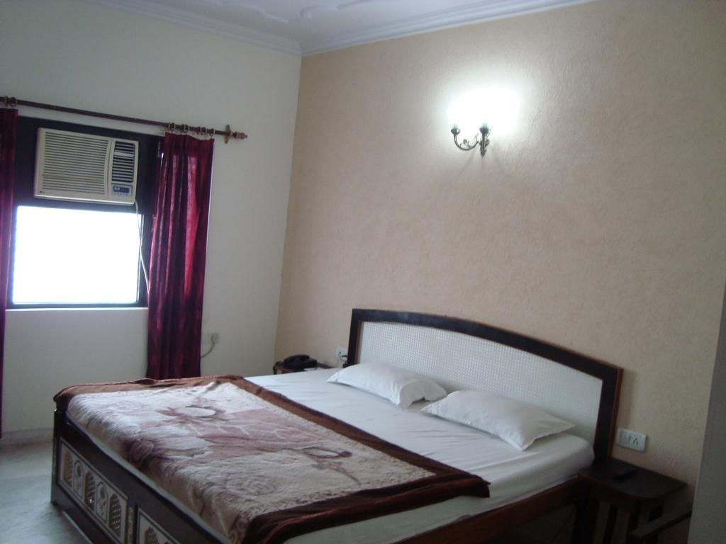 Hotel Dawat Palace Agra  Rom bilde